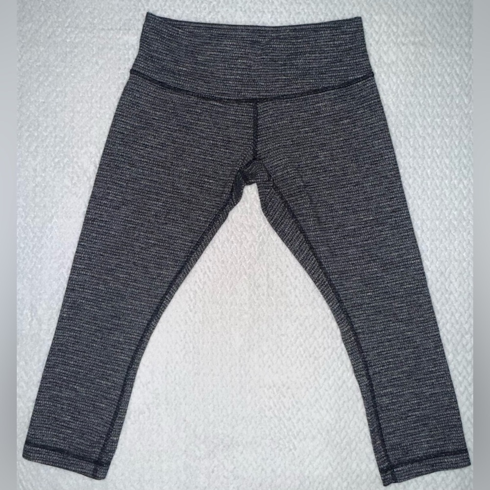 Lululemon Wunder Under Train Crop 15” Size 8